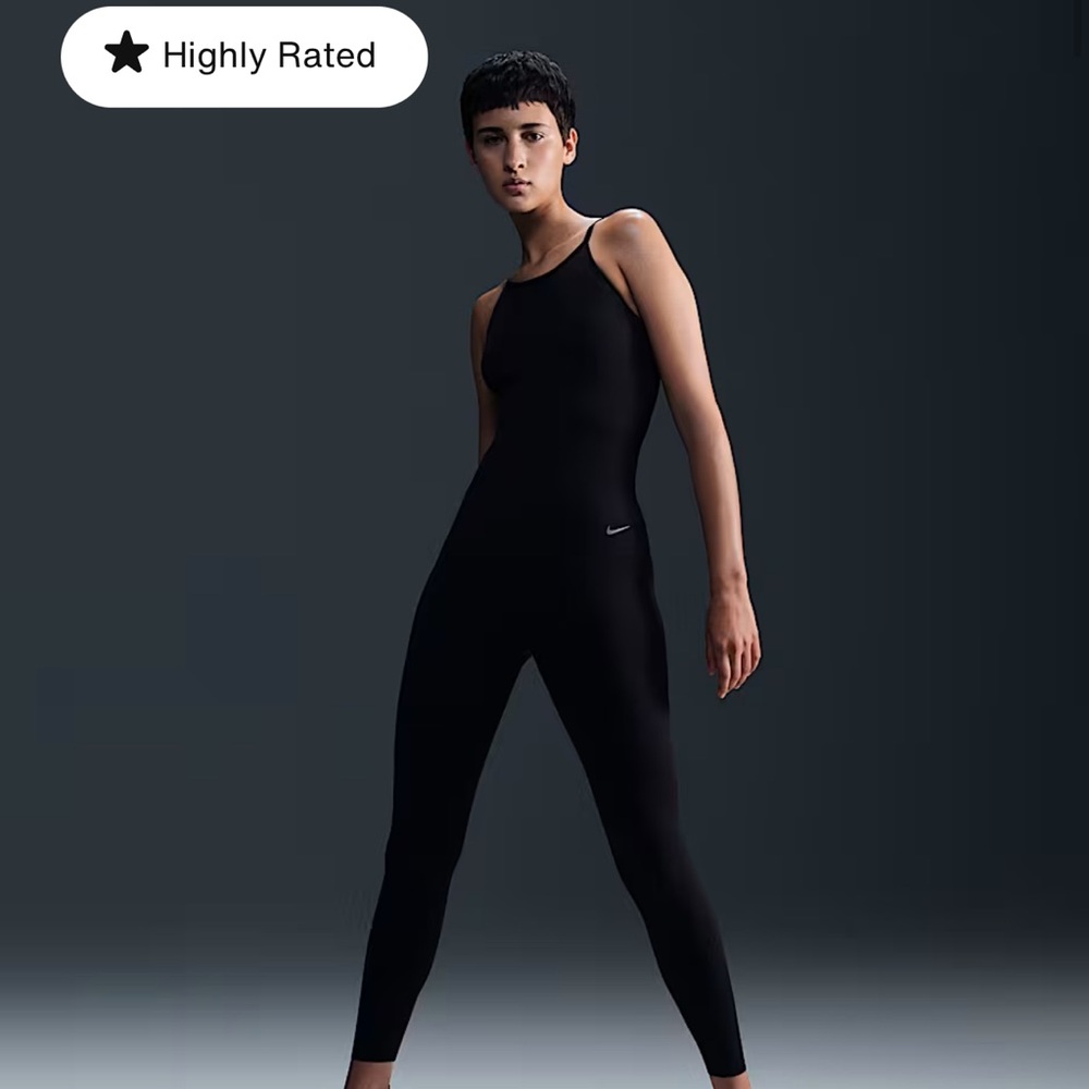 Nike Zenvy
Women's Gentle-Support High-Waisted 7/8 capri Leggings